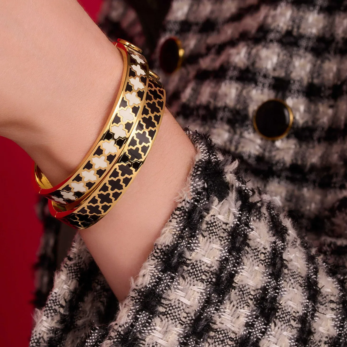 Agama Black & Gold Hinged Enamel Bangle | Halcyon Days
