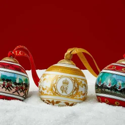 Coronation Gold 3" Bauble