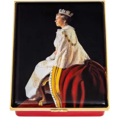 Her Majesty Queen Elizabeth Ii Enamel Box By Richard Stone