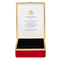 Her Majesty Queen Elizabeth Ii Enamel Box By Richard Stone