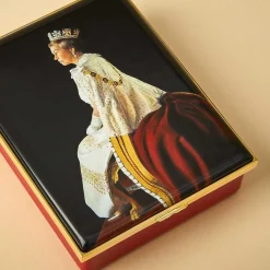 Her Majesty Queen Elizabeth Ii Enamel Box By Richard Stone