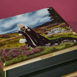 Her Majesty Queen Elizabeth Ii Enamel Box | Halcyon Days