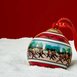 Marching Down The Mall Bauble