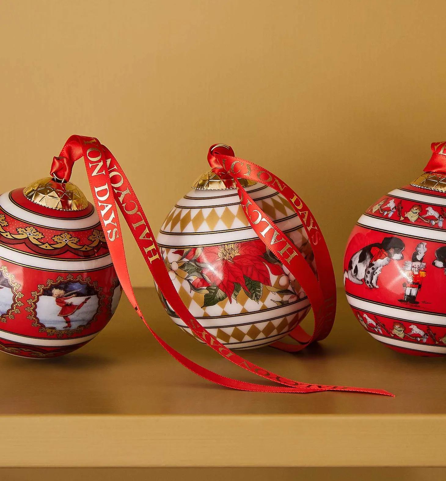 Parterre Gold With Poinsettia Bauble | Halcyon Days