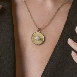Salamander Cabochon Pearl & Gold Necklace